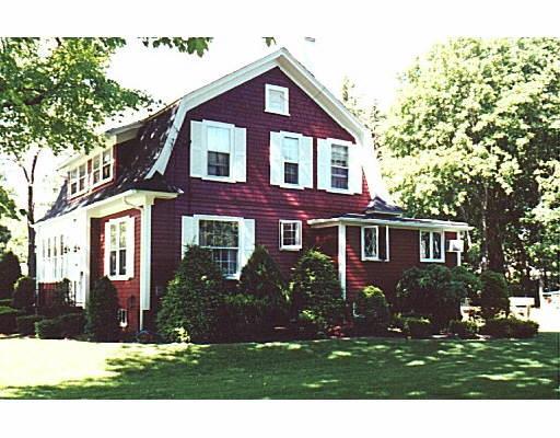 55 Capron St, Uxbridge, MA 01569 photo 1