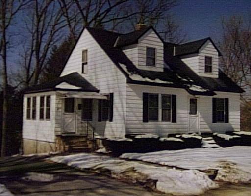 20 Lakeview Ave, Athol, MA 01331 photo 1