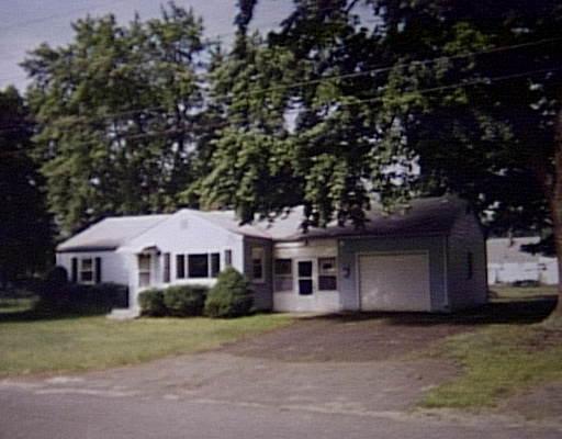 28 Ann St, Chicopee, MA 01020 photo 1