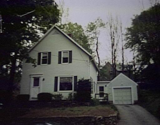 148 Pine St, Gardner, MA 01440 photo 1