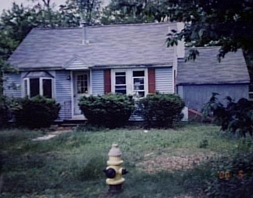 8 Maple St, Townsend, MA 01469 photo 1