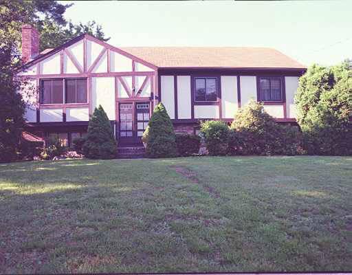 118 Chute, Dedham, MA 02026 photo 1