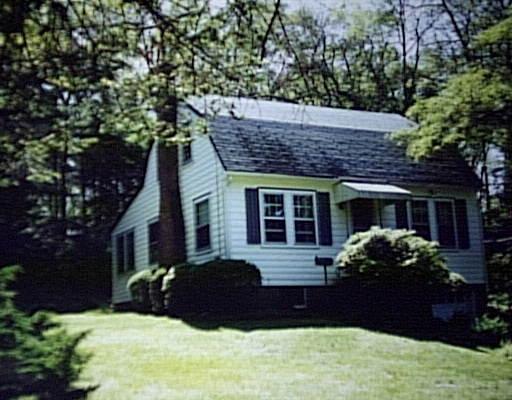 291 Cushing St, Hingham, MA 02043 photo 1