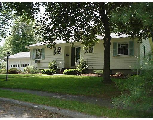 4 Elizabeth Cir, Needham, MA 02492 photo 1