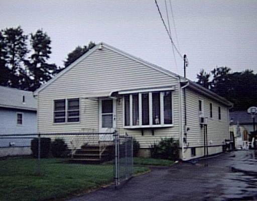 122 Avery St, Springfield, MA 01119 photo 1