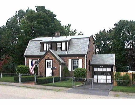 20 Willis St, Dedham, MA 02026 photo 1
