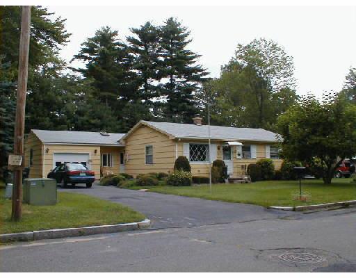 86 Helberg, Springfield, MA 01128 photo 1