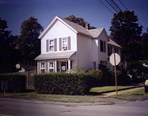 29 Ash St, Danvers, MA 01923 photo 1