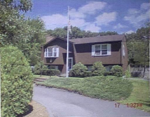 4 Leboeuf Ln, Webster, MA 01570 photo 1