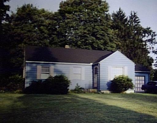 132 Maebeth St, Springfield, MA 01119 photo 1