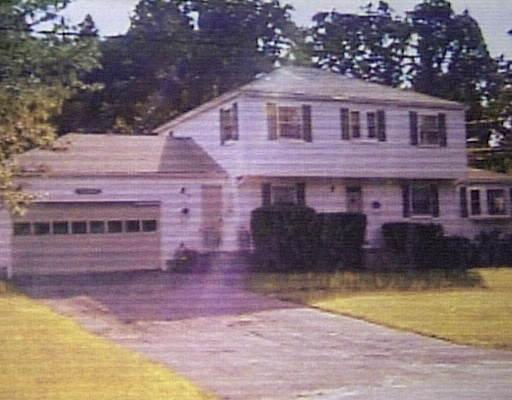 11 Maple Ln, Framingham, MA 01702 photo 1