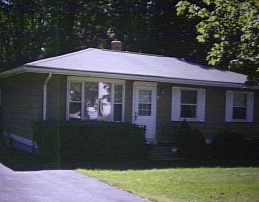 8 Hingham St, Worcester, MA 01606 photo 1