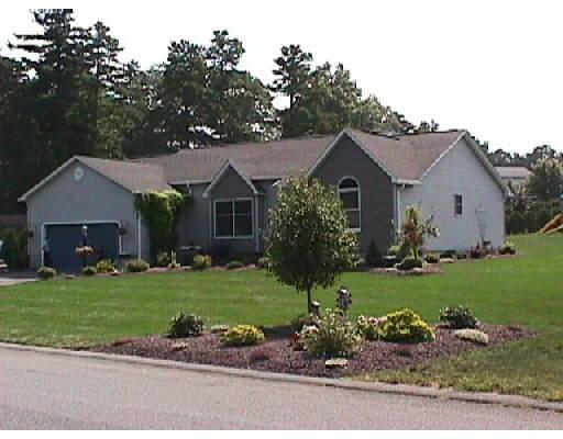 4 Sheffield Dr, Easthampton, MA 01027 photo 1