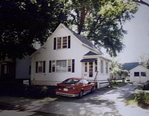 54 Maple St, Chicopee, MA 01020 photo 1