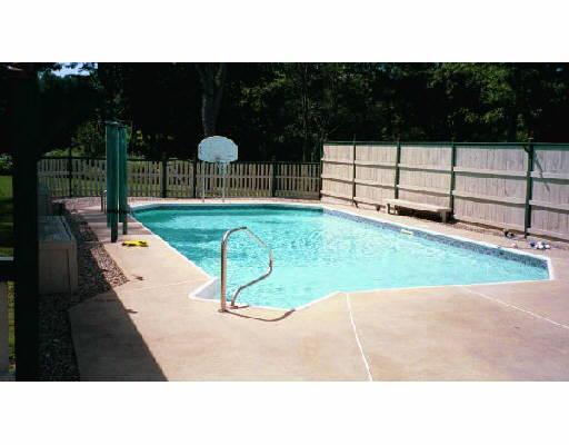 22 Sunset Dr, Dudley, MA 01571 photo 10
