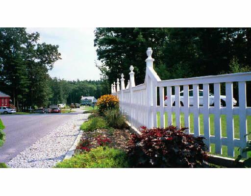 22 Sunset Dr, Dudley, MA 01571 photo 4