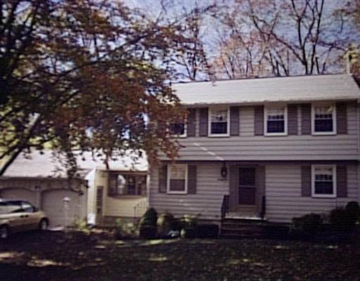 29 Ledgewood Dr, Danvers, MA 01923 photo 1