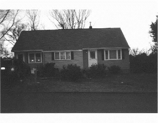 264 Bouchard Ave, Dracut, MA 01826 photo 2