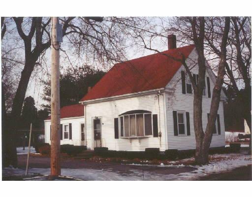 8 Sandy Hill St, Raynham, MA 02767 photo 1