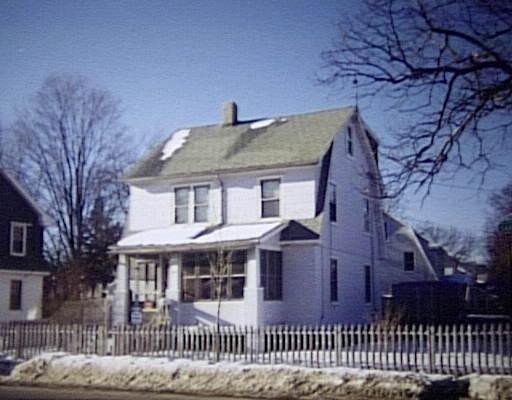 952 Carew St, Springfield, MA 01104 photo 1