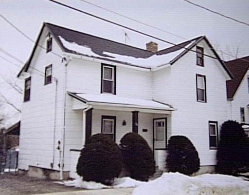 38 Pine St, West Springfield, MA 01089 photo 1
