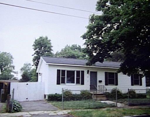 34 Pemaquid St, Springfield, MA 01151 photo 1