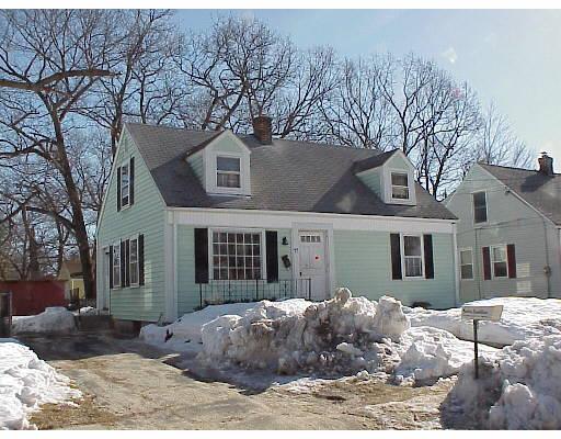 17 Schley St, Springfield, MA 01109 photo 1
