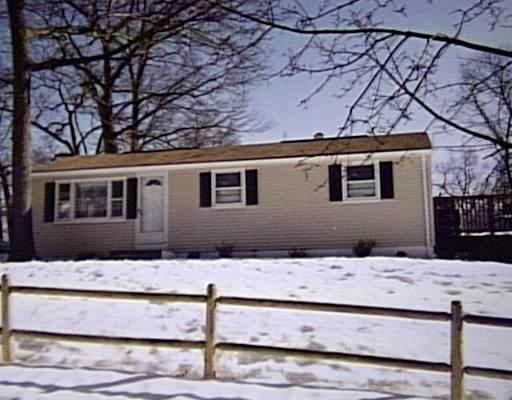 69 Hobson St, Springfield, MA 01109 photo 1