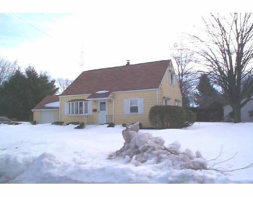 33 Raymond Ave, Chicopee, MA 01013 photo 1
