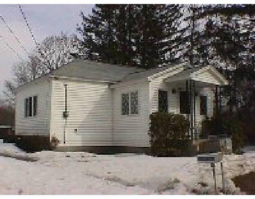1 Sandy Cove Rd, Webster, MA 01570 photo 1
