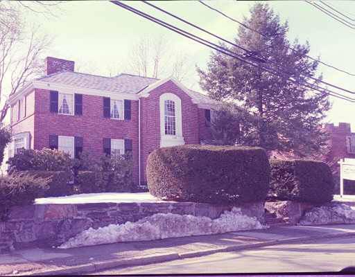 348 Kent St, Brookline, MA 02446 photo 1