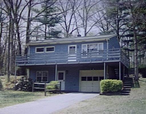 15 Beach Rd, Ware, MA 01082 photo 1