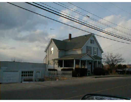 28 Cherry St, Gloucester, MA 01930 photo 1