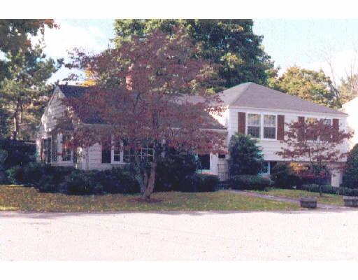 4 Cliffside Rd, Marblehead, MA 01945 photo 1