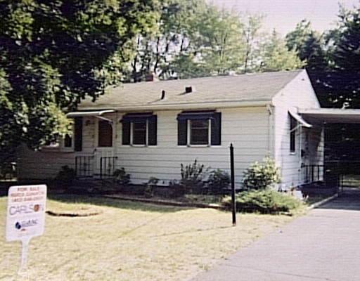 13 Redfern Dr, Springfield, MA 01109 photo 1