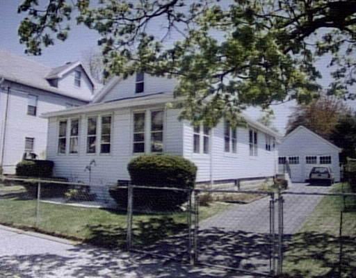 87 Governor St, Springfield, MA 01104 photo 1