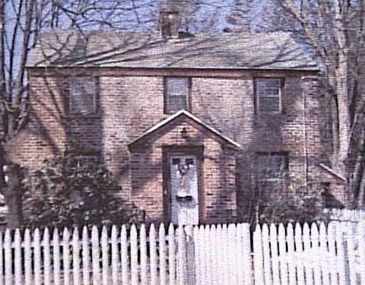 130 Fenwick St, Springfield, MA 01109 photo 1