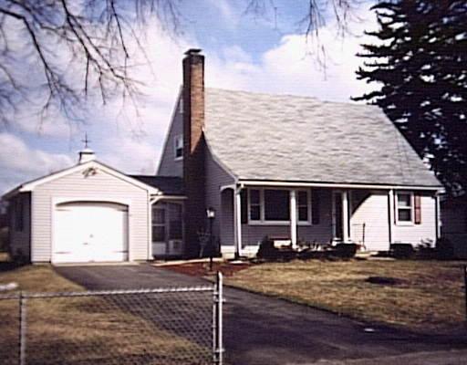 45 Briggs St, Easthampton, MA 01027 photo 1