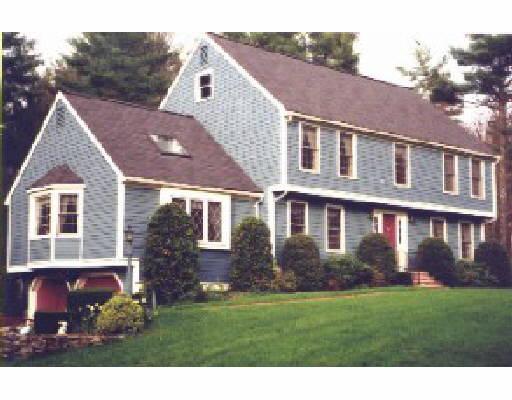 2 Oak Dr, Upton, MA 01568 photo 1