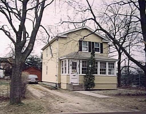 111 Cobb St, Springfield, MA 01119 photo 1