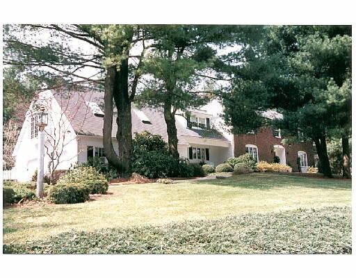 31 Bubbling Brook Rd, Walpole, MA 02081 photo 1