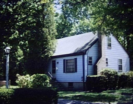 26 Elliott St, Reading, MA 01867 photo 1