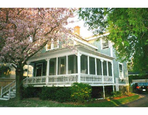 35 Gregory St, Marblehead, MA 01945 photo 1