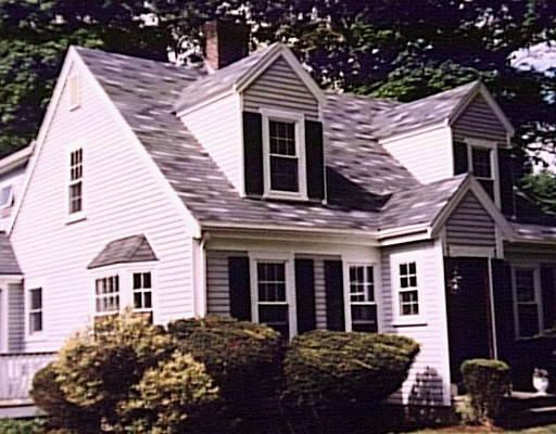 22 Jones St, Hingham, MA 02043 photo 1