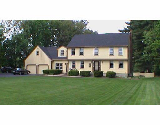 220 Maple St, Franklin, MA 02038 photo 1