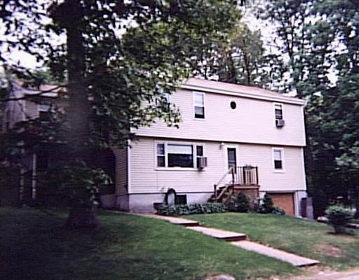 5 Taylor St, Georgetown, MA 01833 photo 1