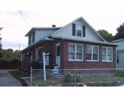 62 State St, Chicopee, MA 01013 photo 1