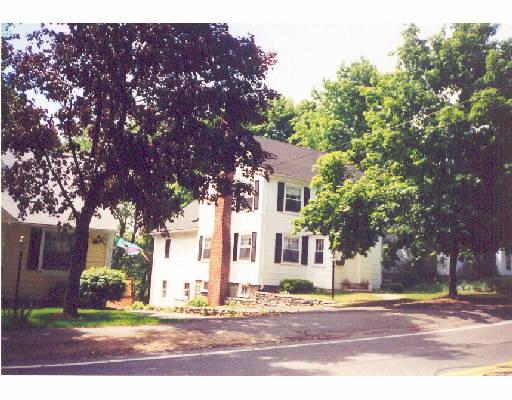 30 Willow St, Reading, MA 01867 photo 1