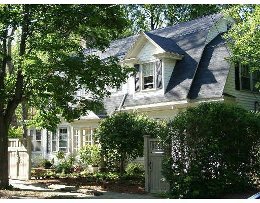 253 Mason Ter, Brookline, MA 02446 photo 1