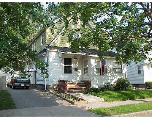 38 Meredith St, Springfield, MA 01108 photo 1